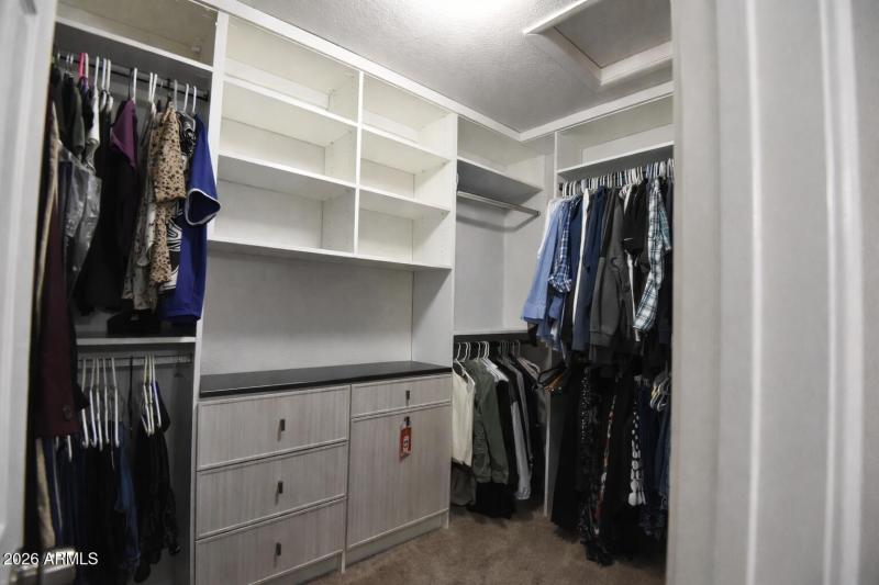 master_walk-in-closet