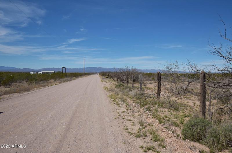 W on Calle Principal