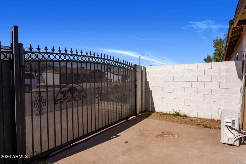 19-web-or-mls-D46A4579 copy