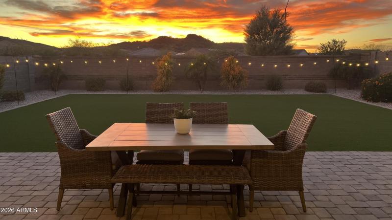 BACKYARD OFFERS SPECTACULAR SUNSET VIEWS