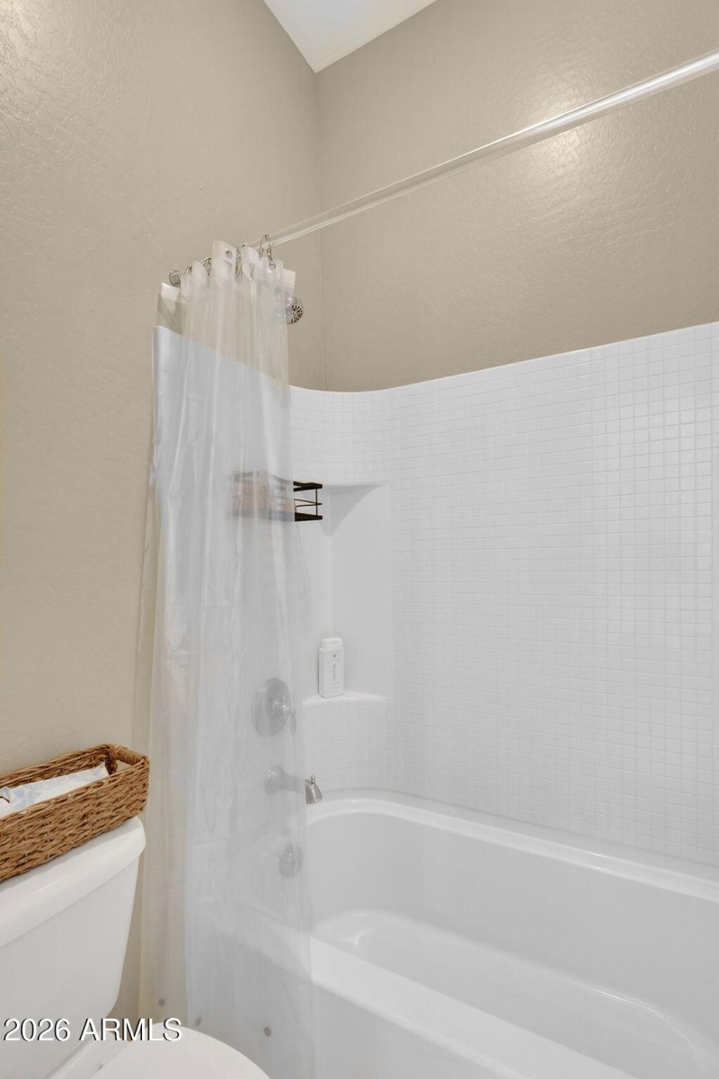 Full Bathroom With Tub