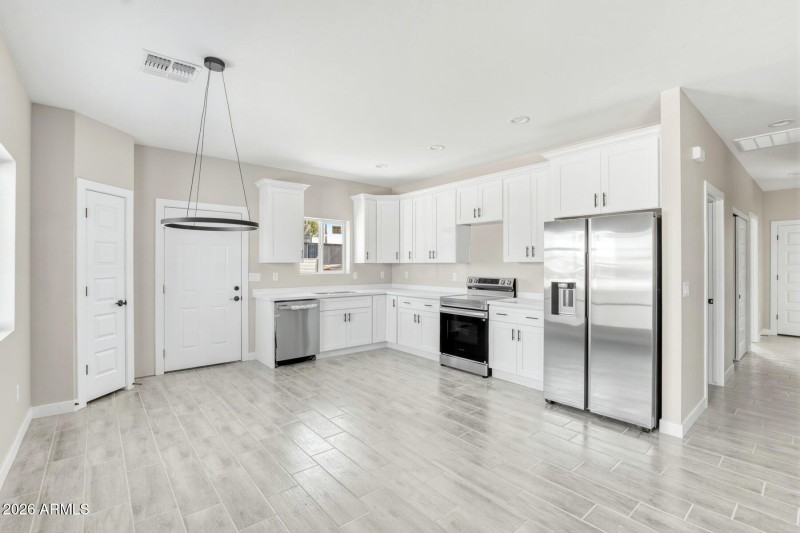 240 Valerie Lane-082041