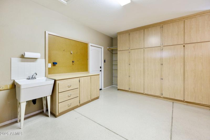 4-23225 N Hank Raymond Dr