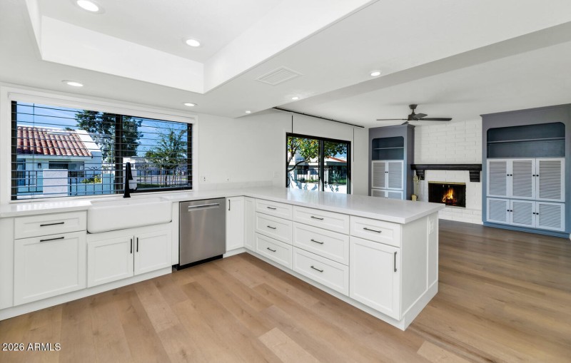 8151 E Del Joya Dr-large-012-001-TOD7934