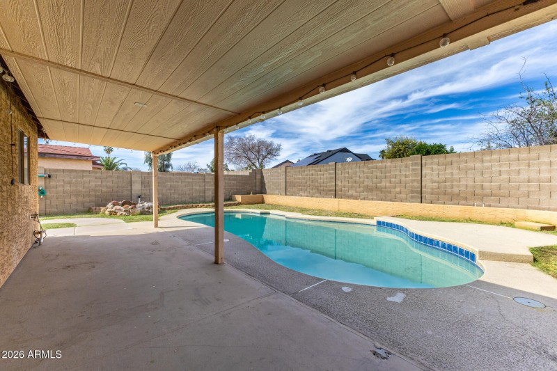 Plenty of yard space