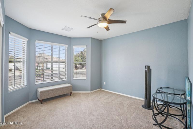 22-web-or-mls-E Aloe Pl-S2702-022