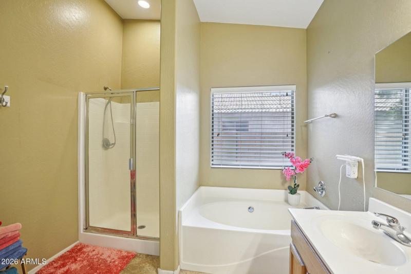 25-web-or-mls-E Aloe Pl-S2702-025