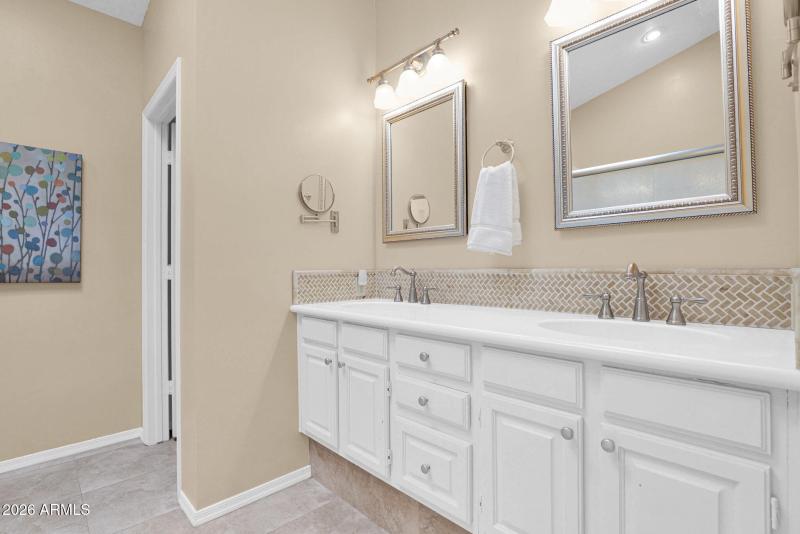 8-web-or-mls-P1536623