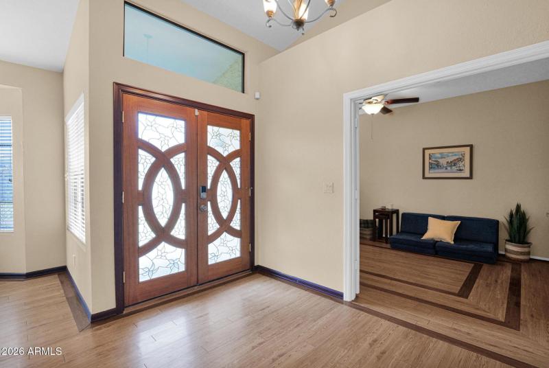 18-web-or-mls-P1536638