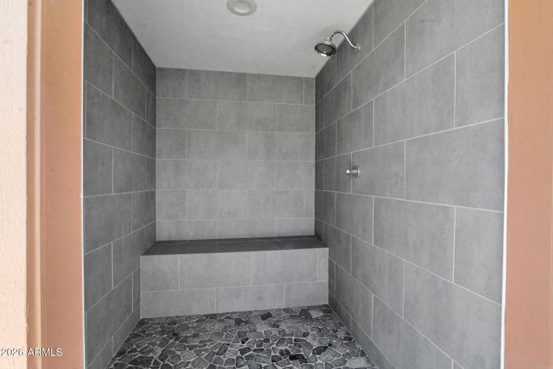 41-web-or-mls-P1536677