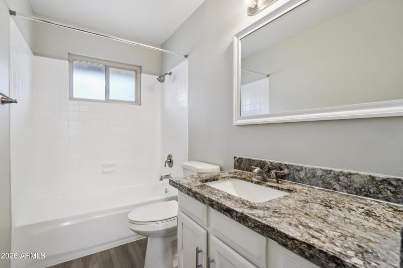 18-print-W Continental Dr-S2702-018