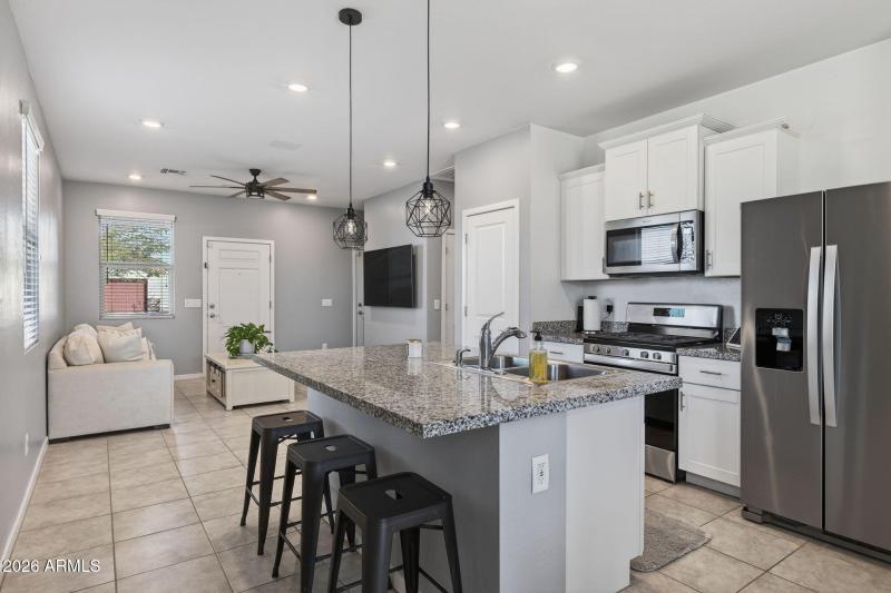 10-web-or-mls-3581 E Appaloosa Dr, San T