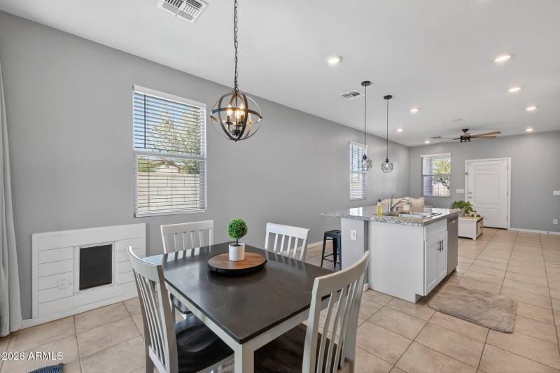 16-web-or-mls-3581 E Appaloosa Dr, San T