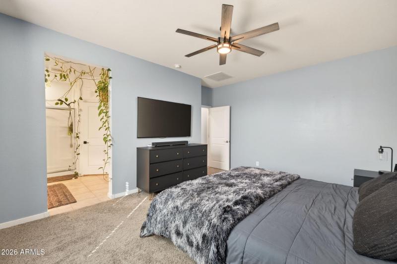 17-web-or-mls-3581 E Appaloosa Dr, San T