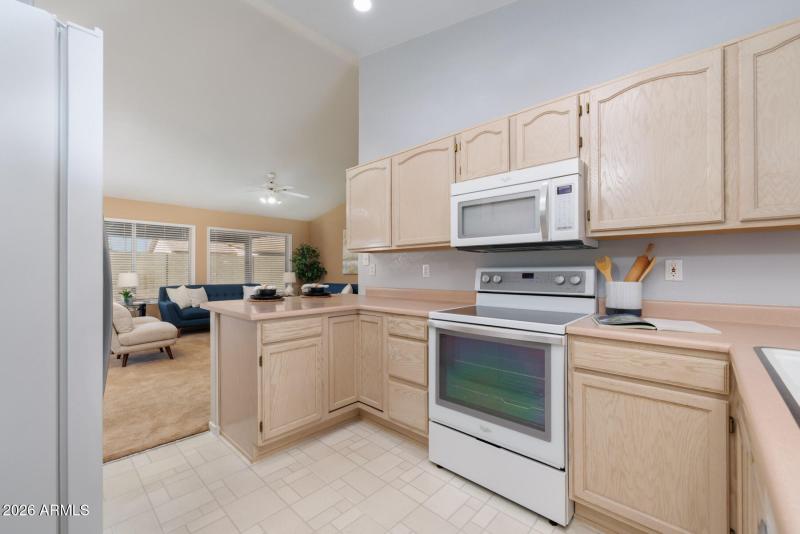 S Evergreen St (824)-17