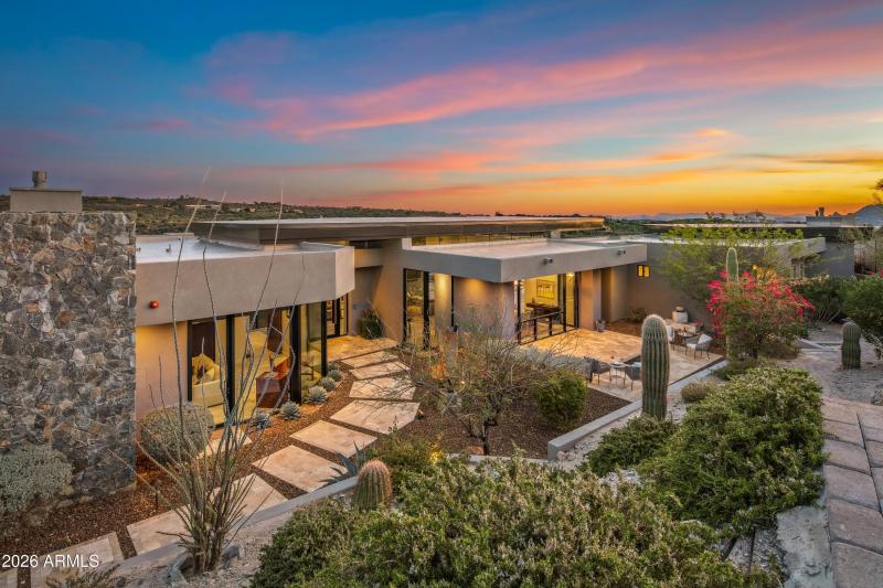 003_CUSTOM VIEW HOME