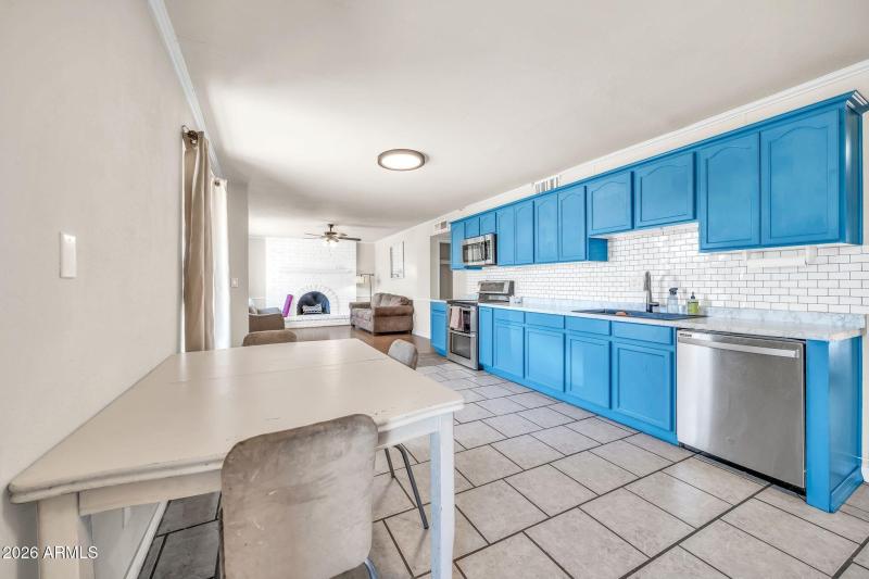 1628 W Bluefield Ave, Phoenix, AZ 85023