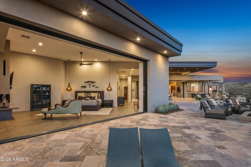 038_PRIMARY SUITE PATIO