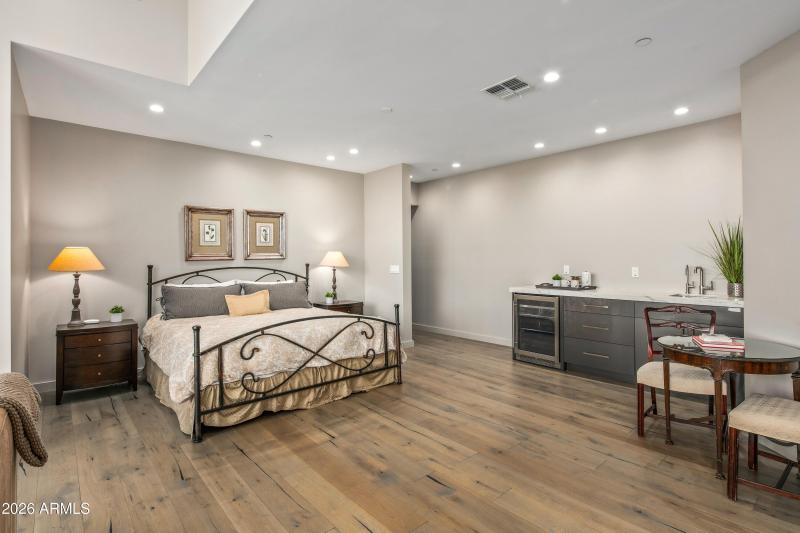 048_SPACIOUS CASITA BED 4