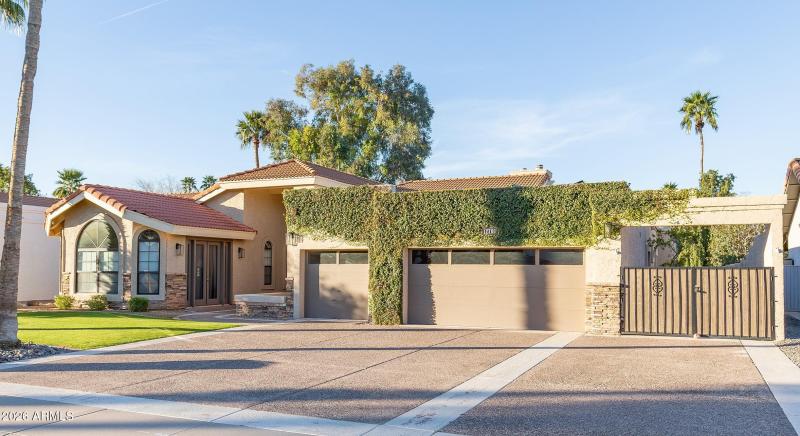 3 Car Garage with side gate