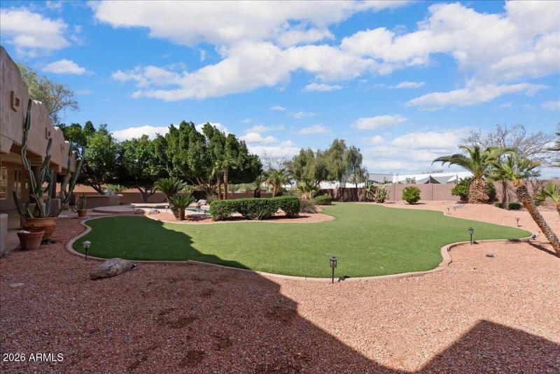 05-DesertSkyREM-13002 W San Juan Ave, Li