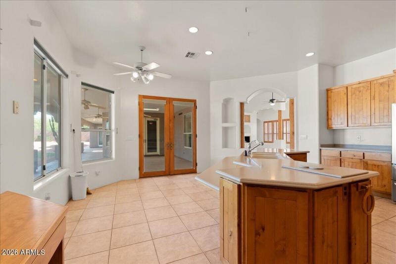 15-DesertSkyREM-13002 W San Juan Ave, Li