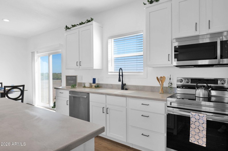 14-web-or-mls-P1536759