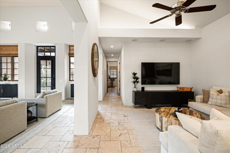 11-10060 E Blue Sky Dr-42_11