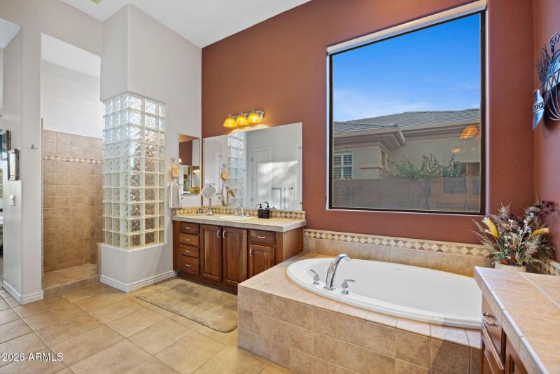 37-web-or-mls-40127-n-candlewyck-ln