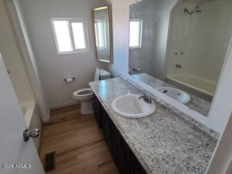 5950WMissouriAve_65685_26