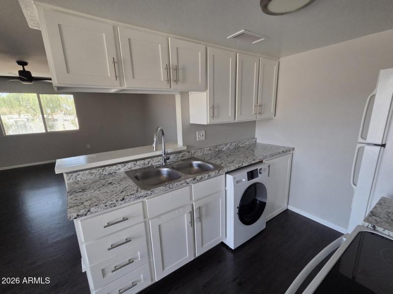 2133WTurneyAve_65684_4