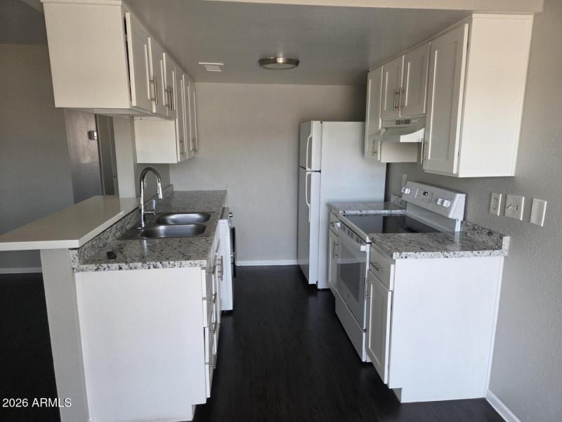 2133WTurneyAve_65684_7