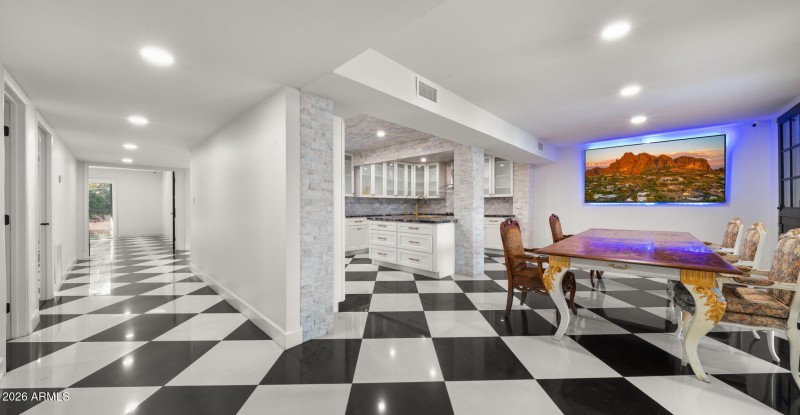 1-web-or-mls-Foyer View (2)