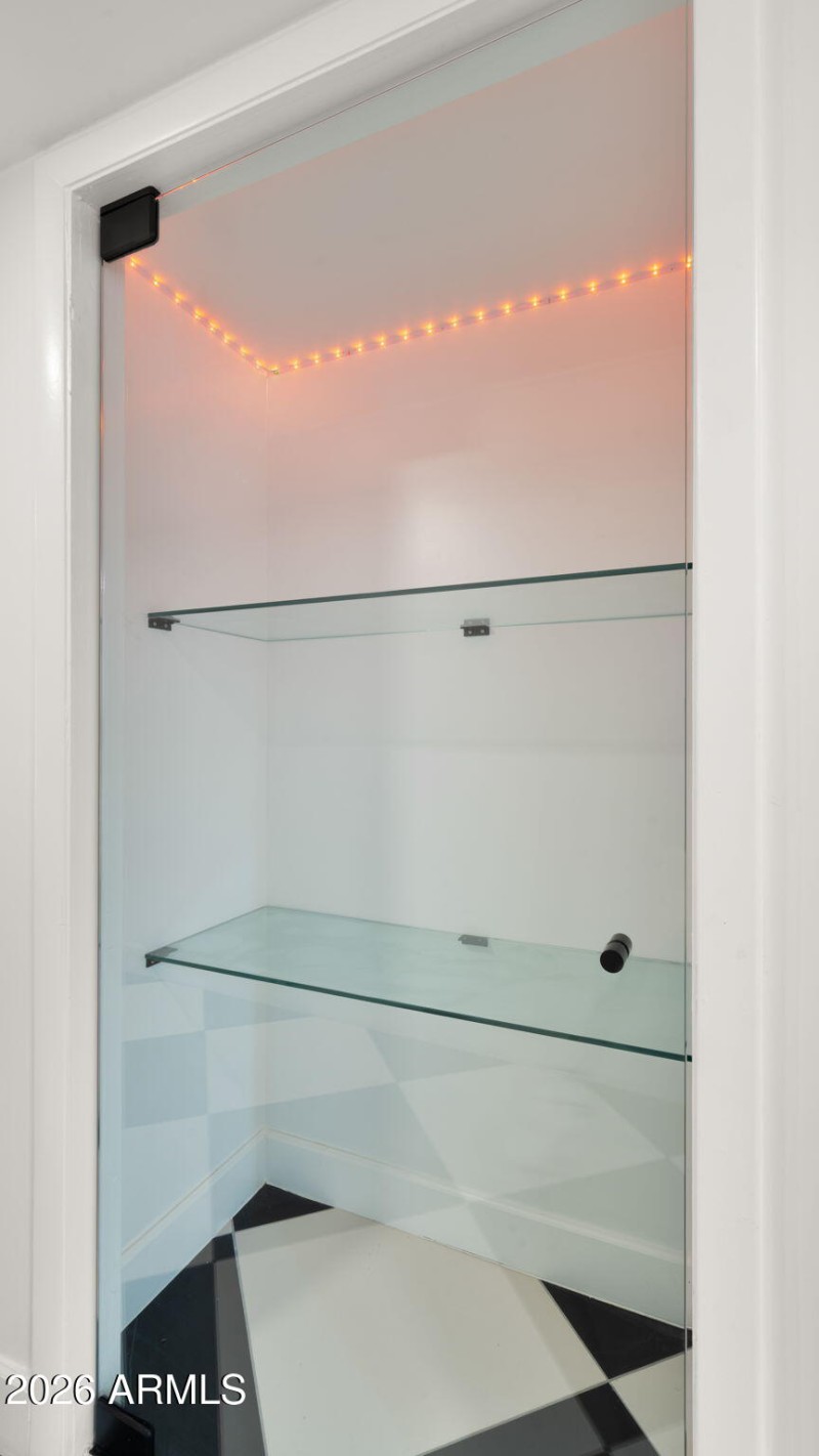 3-web-or-mls-Art Niche