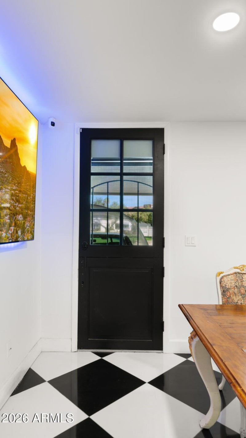 7-web-or-mls-Dutch Door1