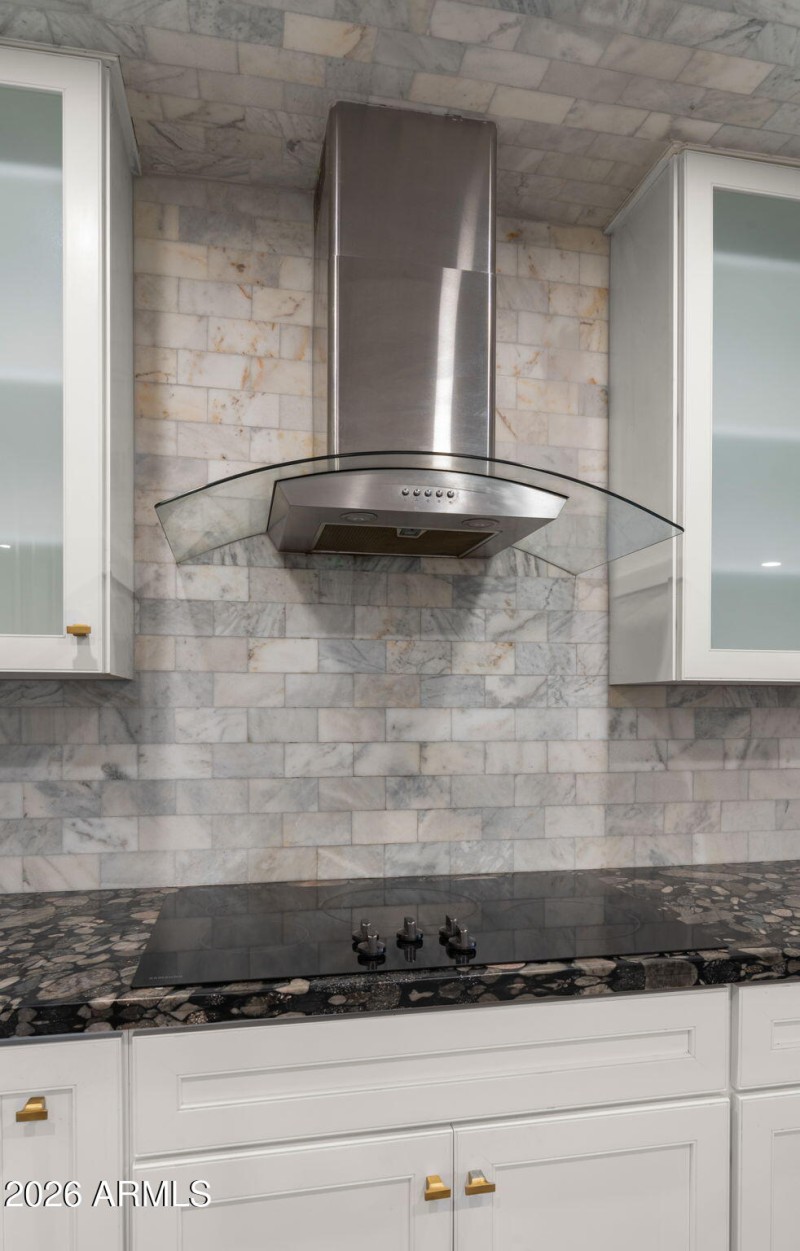 14-web-or-mls-Kitchen1 (2)