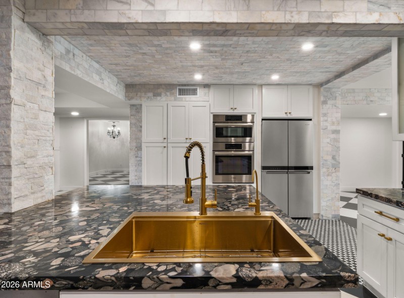 17-web-or-mls-Kitchen7