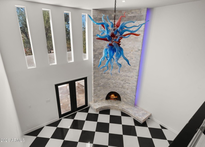 23-web-or-mls-Living Space2 (2)