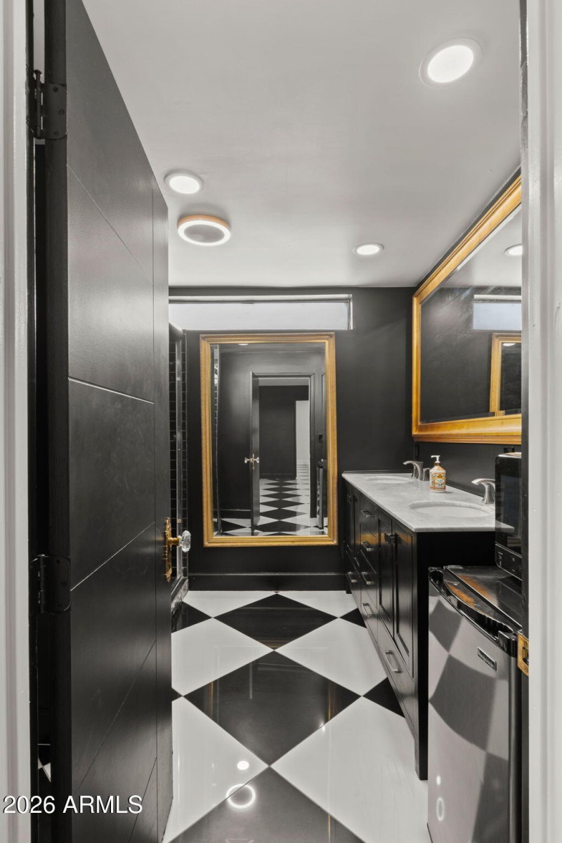 43-web-or-mls-Full Bathroom2