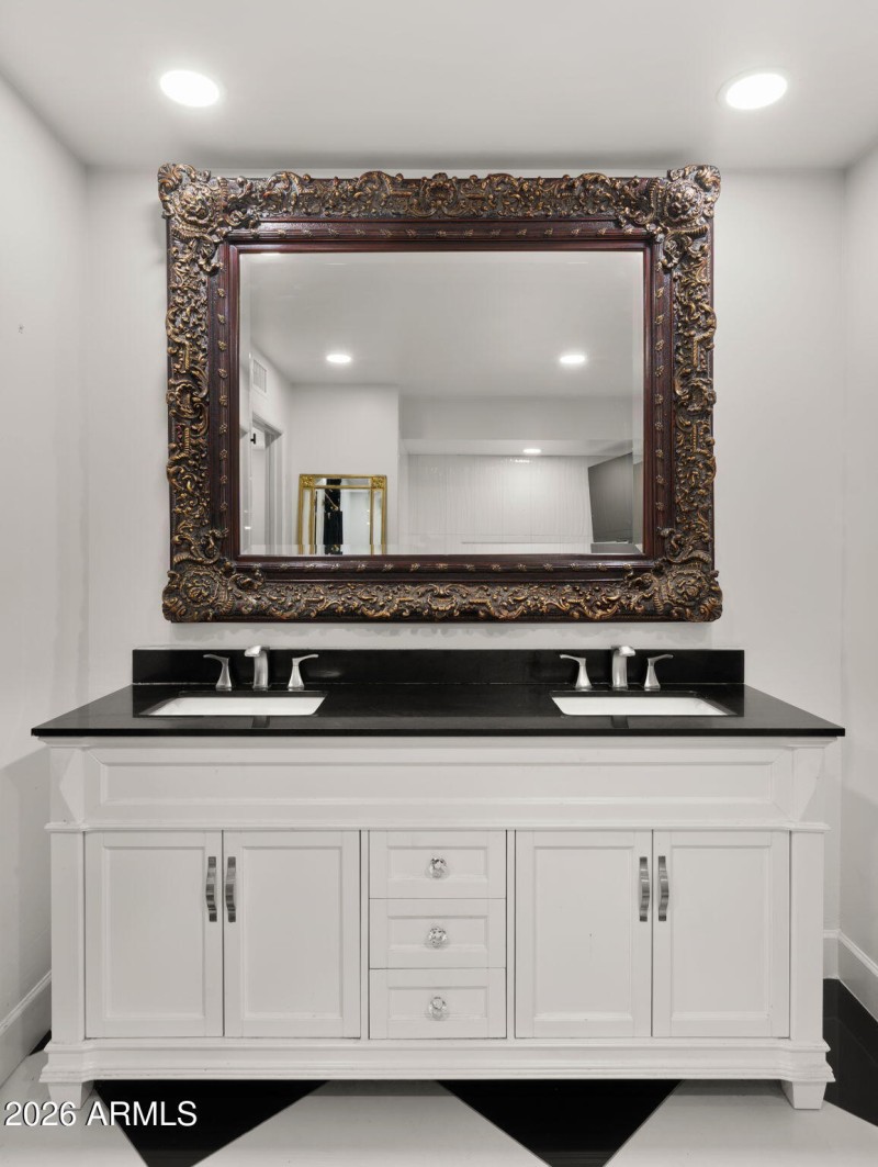 56-web-or-mls-Upstairs Primary Bedroom7