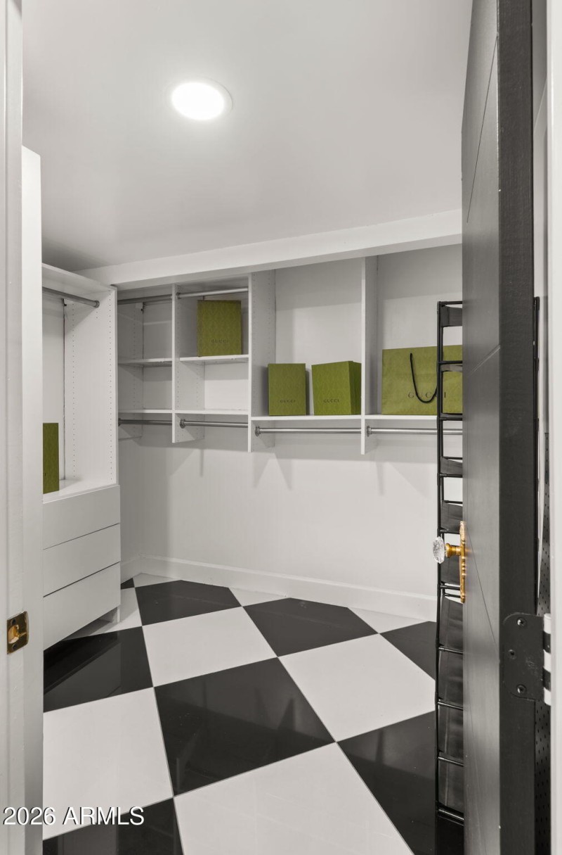 59-web-or-mls-Upstairs Primary Bedroom9