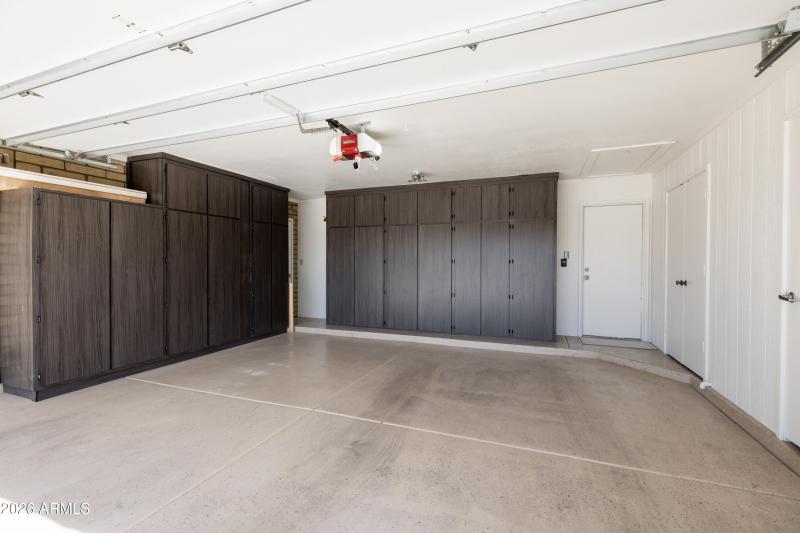 Garage & Cabinets