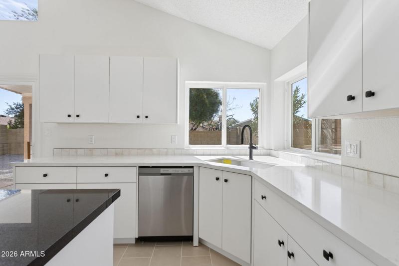 15-web-or-mls-3805-w-camino-real