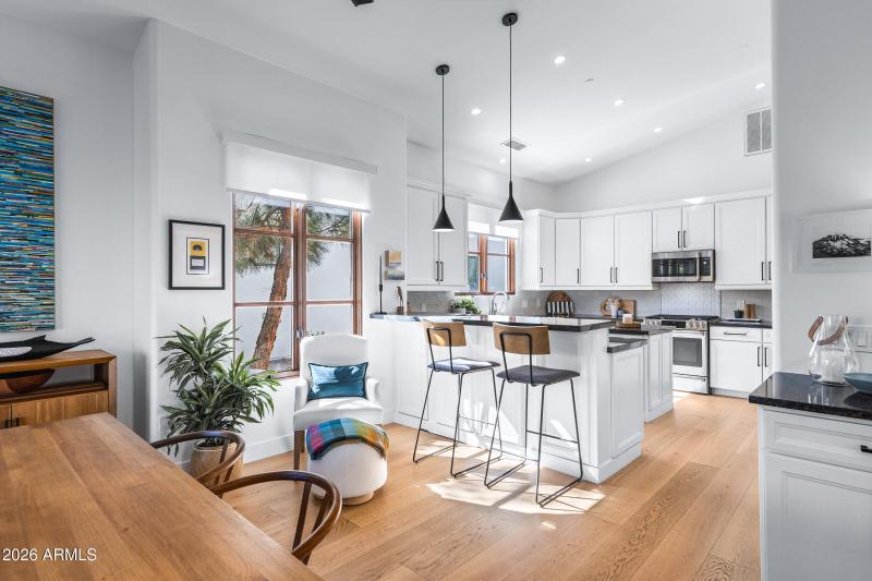 1777 W Ocotillo Rd #16-21