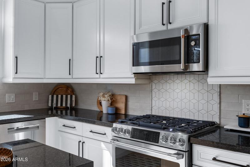 1777 W Ocotillo Rd #16-25