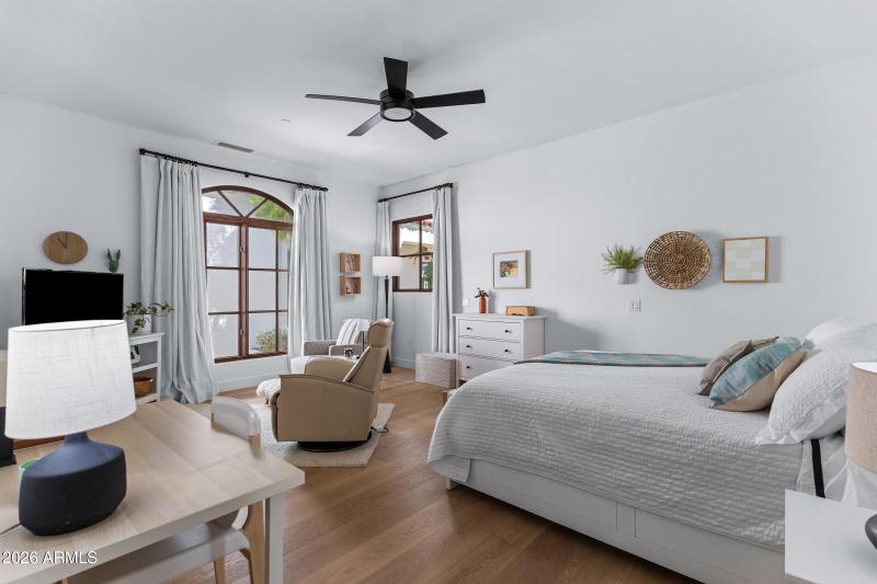 1777 W Ocotillo Rd #16-32