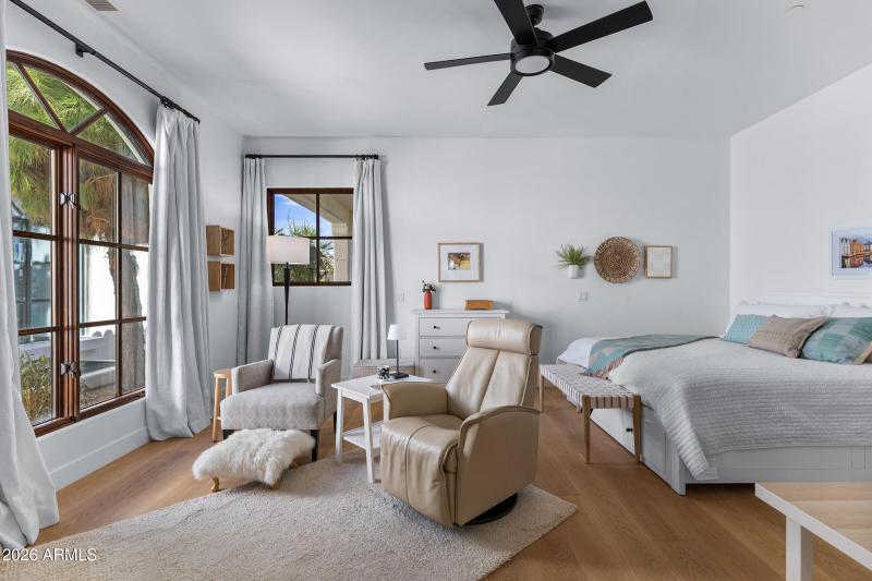 1777 W Ocotillo Rd #16-33