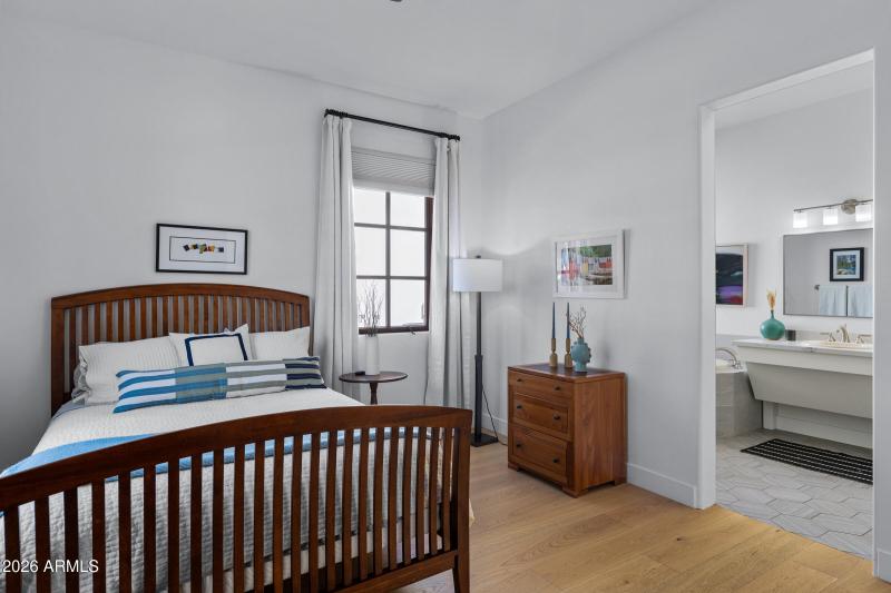 1777 W Ocotillo Rd #16-50