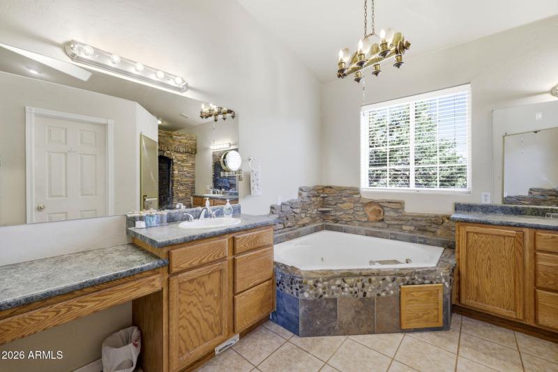 1549MainlineRd-HeberOvergaard-AZ-18