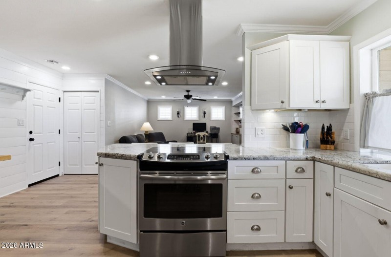 12-web-or-mls-18421 N 45th Dr Glendale,